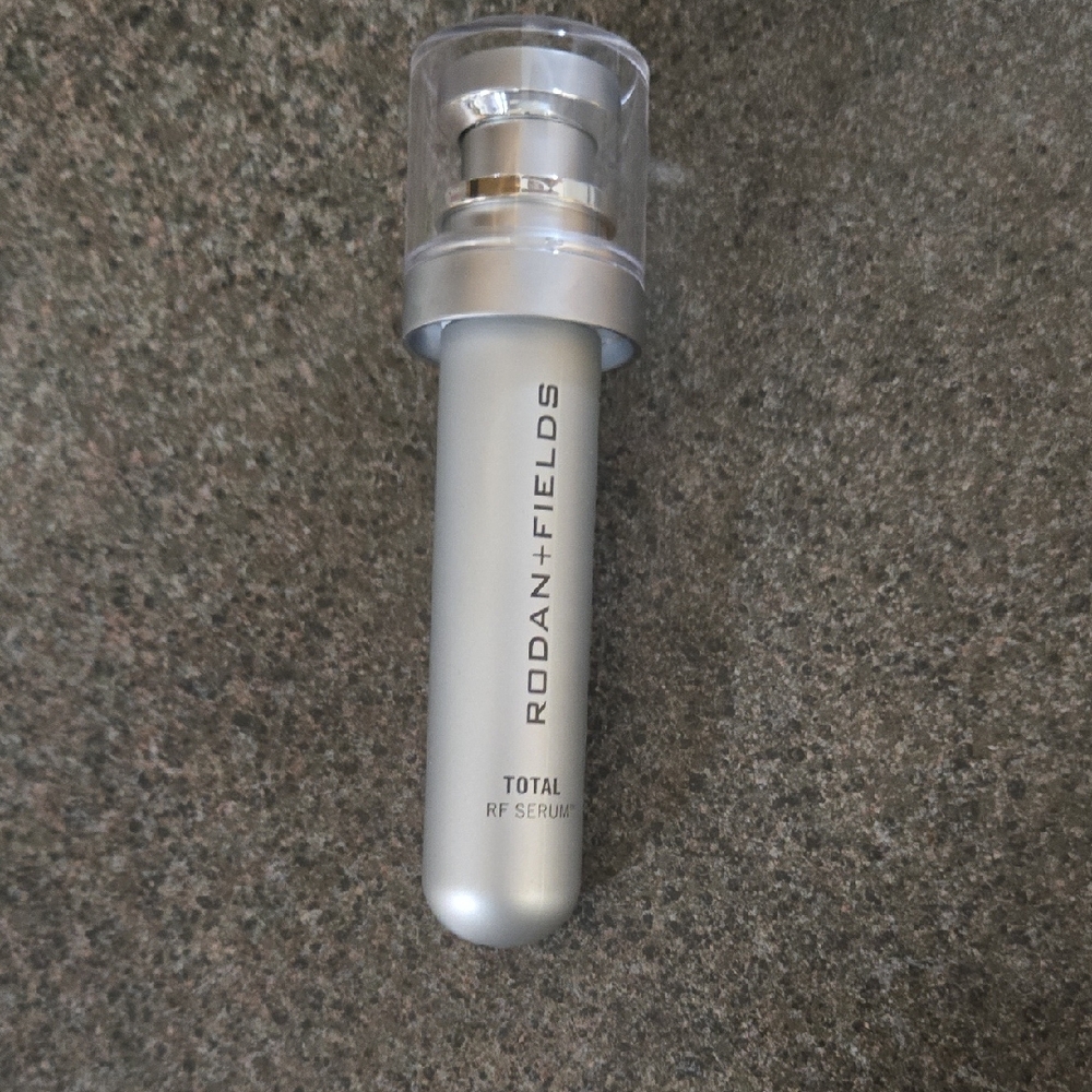 Rodan + Fields Total RF Serum - Sleek Silver